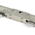 Excal - Claw Gearbox 22mm Backset | 90252