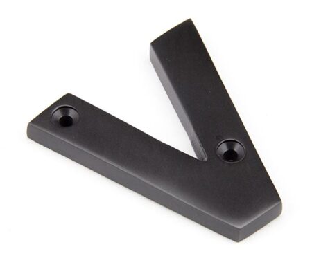 Aged Bronze Letter V | 92030V