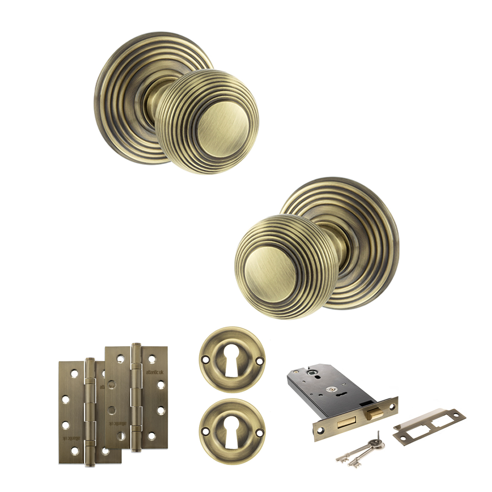 ADPOE50RMKAB73_OLD-ENGLISH-RIPON-ANTIQUE-BRASS.jpg Atlantic Old English Ripon Door Knob Pack (Lock Set - Horizontal Sashlock, 4" Slim Knuckle Hinges x2) - Antique Brass - Image 1