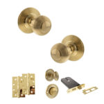 Old English Ripon Door Knob Pack (Lock Set - Horizontal Bathlock, 4" Slim Knuckle Hinges x2) - Raw Brass