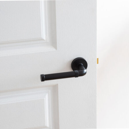 Midtown Matt Black lever on rose - Image 3