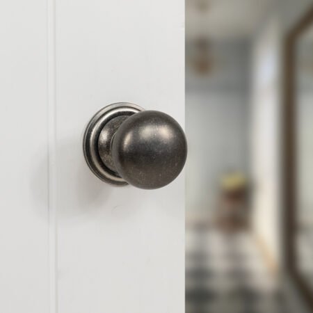 Atlantic Old English Harrogate Door Knob Pack (Lock Set - Horizontal Bathlock, 3" Fire Rated Hinges x3) - Distressed Silver - Image 6