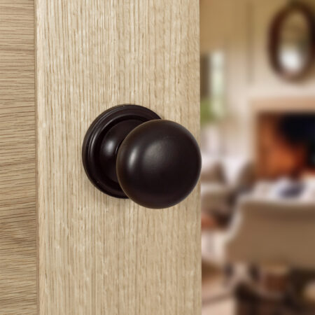 Atlantic Old English Harrogate Door Knob Pack (Lock Set - Horizontal Bathlock, 4" Slim Knuckle Hinges x2) - Urban Dark Bronze - Image 6