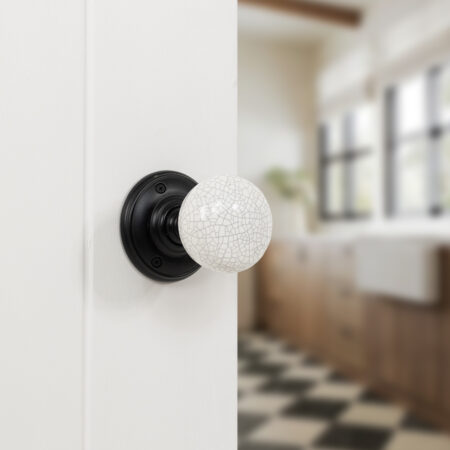 Atlantic Old English Skipton Door Knob Pack (Lock Set - Horizontal Bathlock, 4" Slim Knuckle Hinges x2) - Matt Black - Image 6