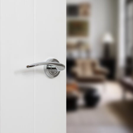 STATUS Arizona Door Handle Pack (Latch Set - 2.5" CE Latch, 4" Fire Rated Hinges x3) - Polished Chrome - Image 6