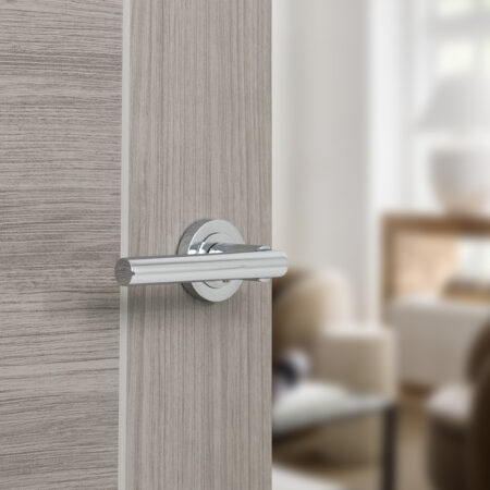 STATUS Nebraska Door Handle Pack (Latch Set - 2.5" Latch, 3" Hinges x2) - Polished Chrome - Image 6