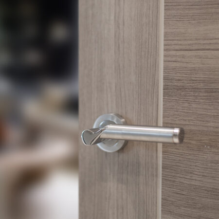 Atlantic Hawaii Door Pack Bundle (2.5" Latch, 3"x2" Hingesx3) - Satin Chrome/Polished Chrome - Image 2