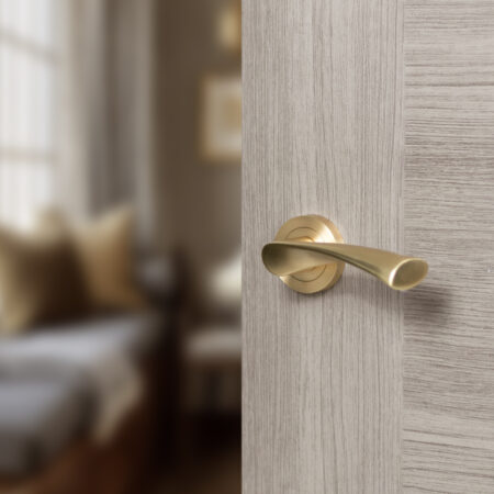 Atlantic STATUS Colorado Lever Door Handle on Round Rose - Satin Brass - Image 2