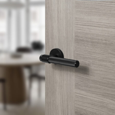 Senza Pari Andretta Door Handle Pack (Euro Lock Set - 3" CE Sashlock, 4" Slim Knuckle Hinges x2) - Matt Black - Image 6