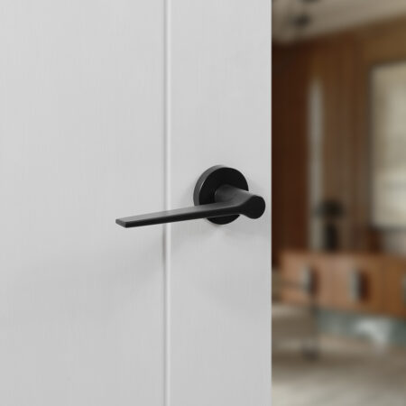 Atlantic Senza Pari Laviano Door Handle Pack (Bathroom Set - 3" CE Bathroom Lock, 3" Fire Rated Hinges x3) - Matt Black - Image 6