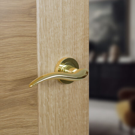 Atlantic Mediterranean Barcelona Lever Door Handle on Round Rose - Polished Brass - Image 2