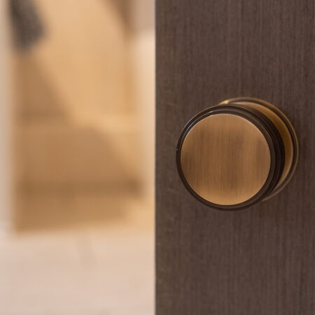 Atlantic Millhouse Brass Harrison Solid Brass Knurled Mortice Door Knob on Concealed Fix Rose - Antique Brass - Image 3