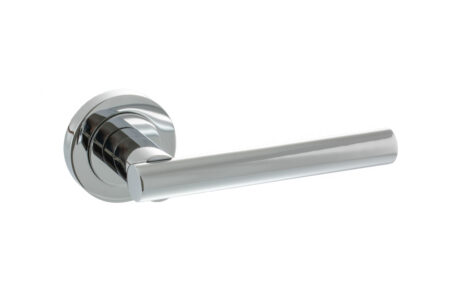 Atlantic STATUS Nebraska Lever Door Handle on Round Rose - Polished Chrome