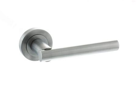 Atlantic STATUS Nebraska Lever Door Handle on Round Rose - Satin Chrome
