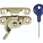 Carlisle Brass Locking Sash Fastener (Fitch Pattern) - Polished Brass